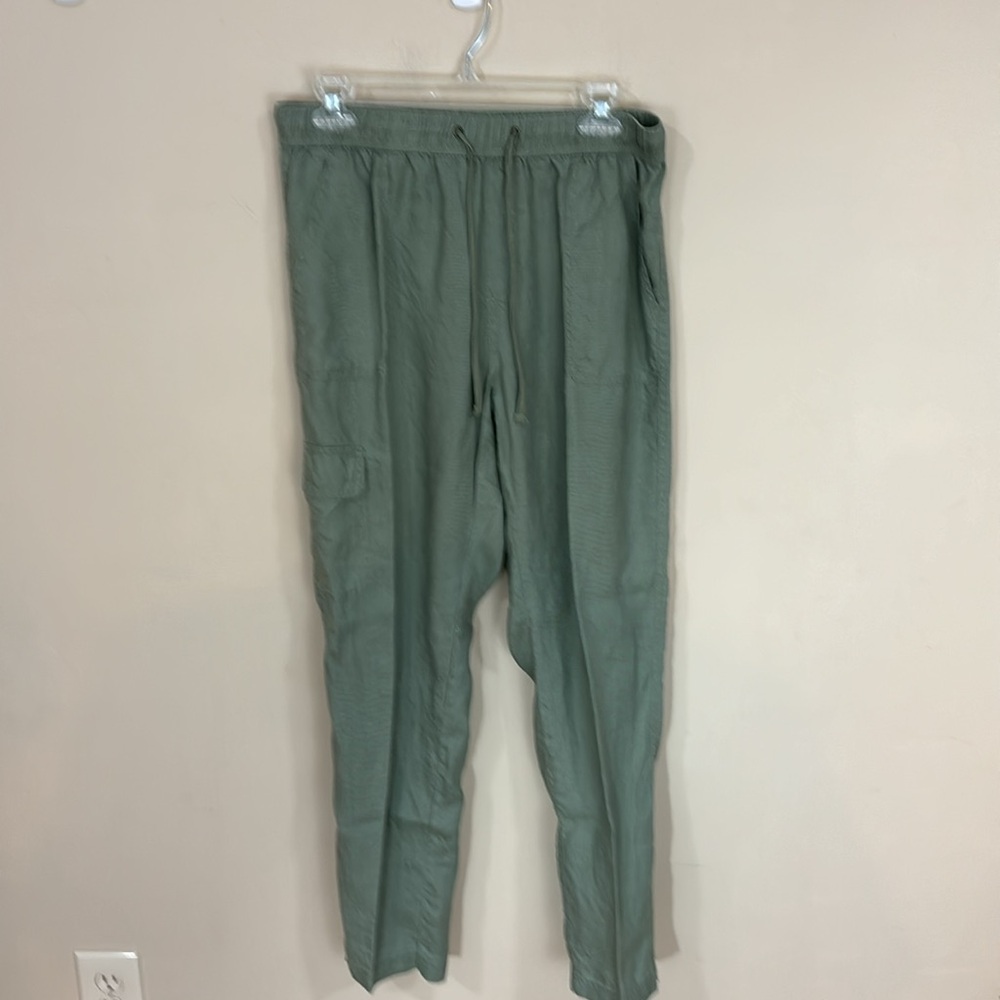 Rachel Zoe Sage  Dusty Green 100% Linen Cropped Pull On Cargo Pants Size M